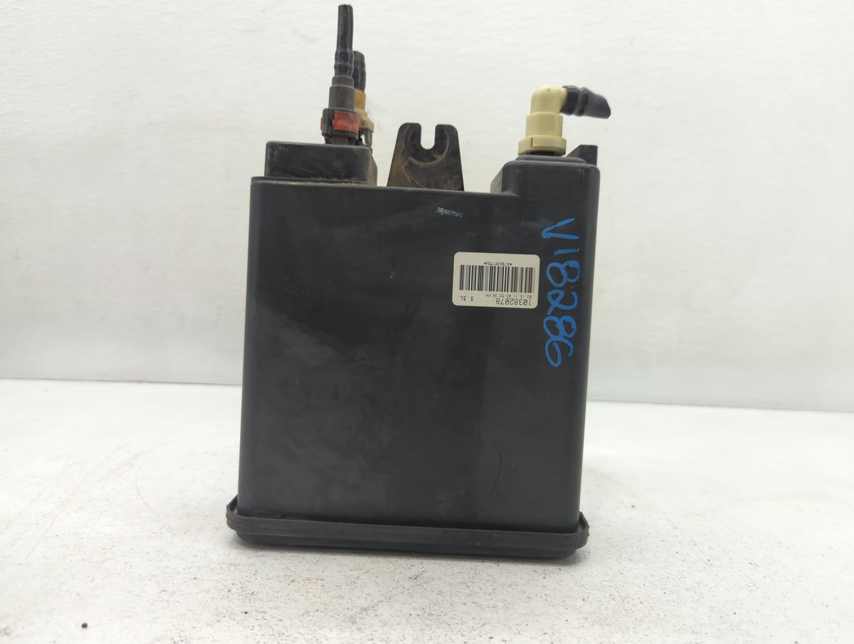 2011 Gmc Yukon Xl Fuel Vapor Charcoal Canister - Oemusedautoparts1.com