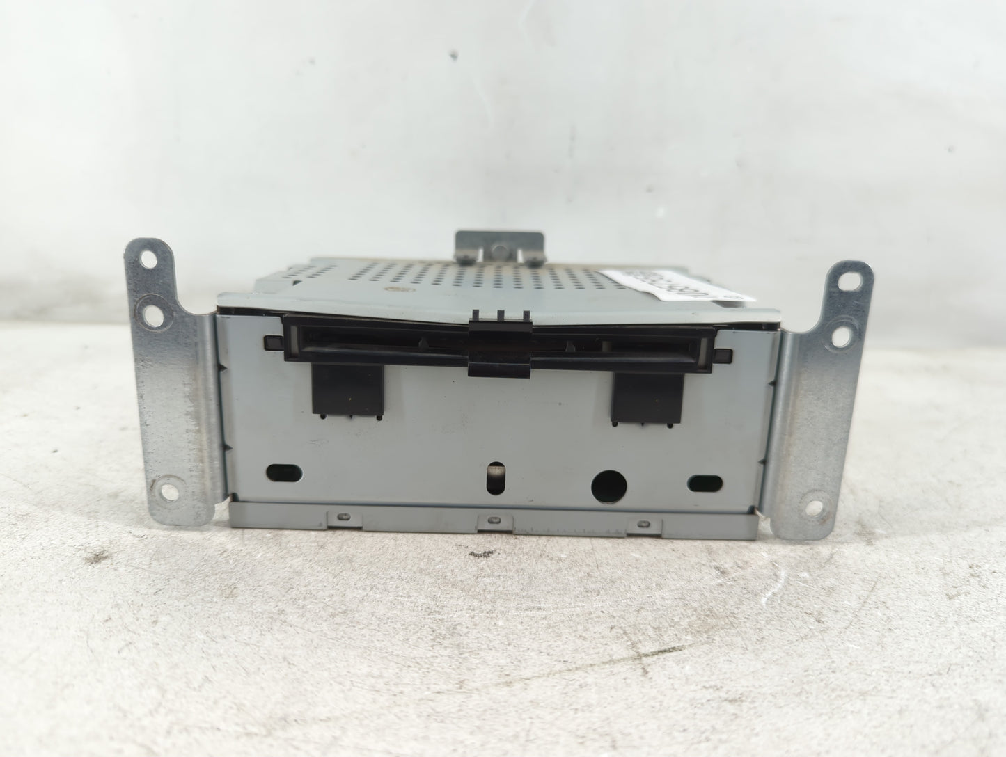 2011 Gmc Yukon Xl 1500 Radio AM FM Cd Player Receiver Replacement P/N:FL1T-19C107-CC Fits OEM Used Auto Parts - Oemusedautop
