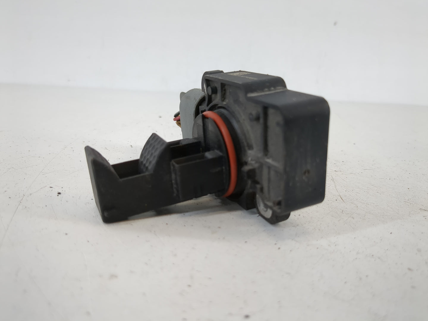 2009-2014 Gmc Yukon Xl 1500 Mass Air Flow Meter Maf - Oemusedautoparts1.com