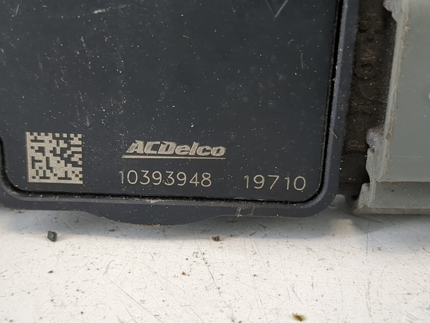 2009-2014 Gmc Yukon Xl 1500 Mass Air Flow Meter Maf - Oemusedautoparts1.com