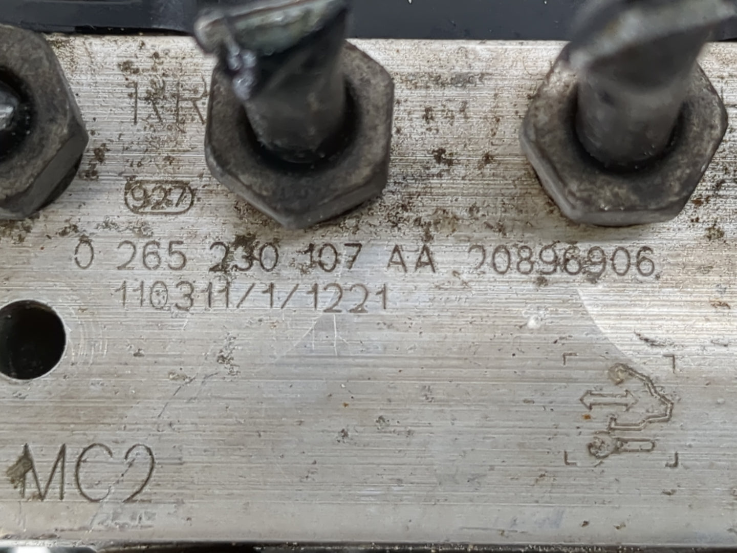 2009-2014 Gmc Yukon Xl 1500 ABS Pump Control Module Replacement P/N:20896906 Fits Fits 2009 2010 2011 2012 2013 2014 OEM Use