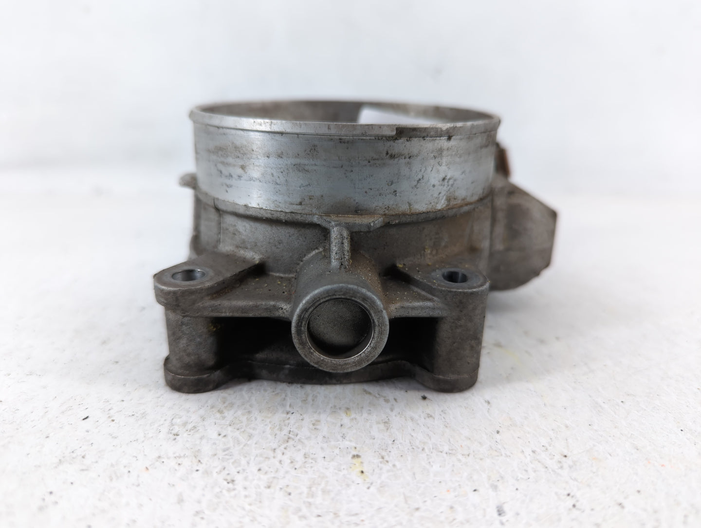 2009-2014 Gmc Yukon Xl 1500 Throttle Body P/N:RME87-3C Fits Fits 2009 2010 2011 2012 2013 2014 2015 OEM Used Auto Parts - Oe