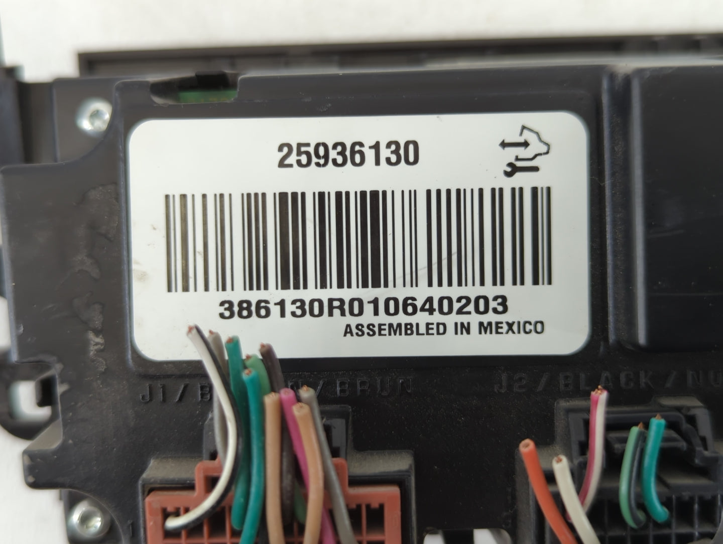 2007-2011 Gmc Yukon Xl 1500 Climate Control Module Temperature AC/Heater Replacement P/N:25936130 Fits OEM Used Auto Parts -