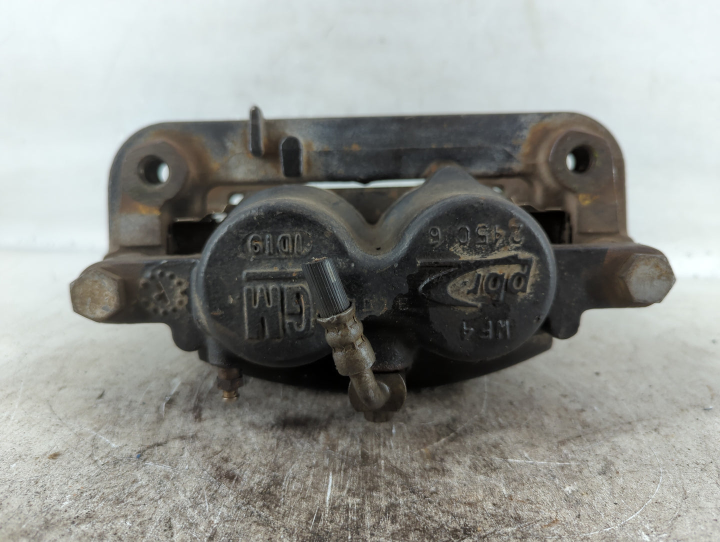 2007-2014 Gmc Yukon Xl 1500 Front Driver Left Brake Caliper - Oemusedautoparts1.com