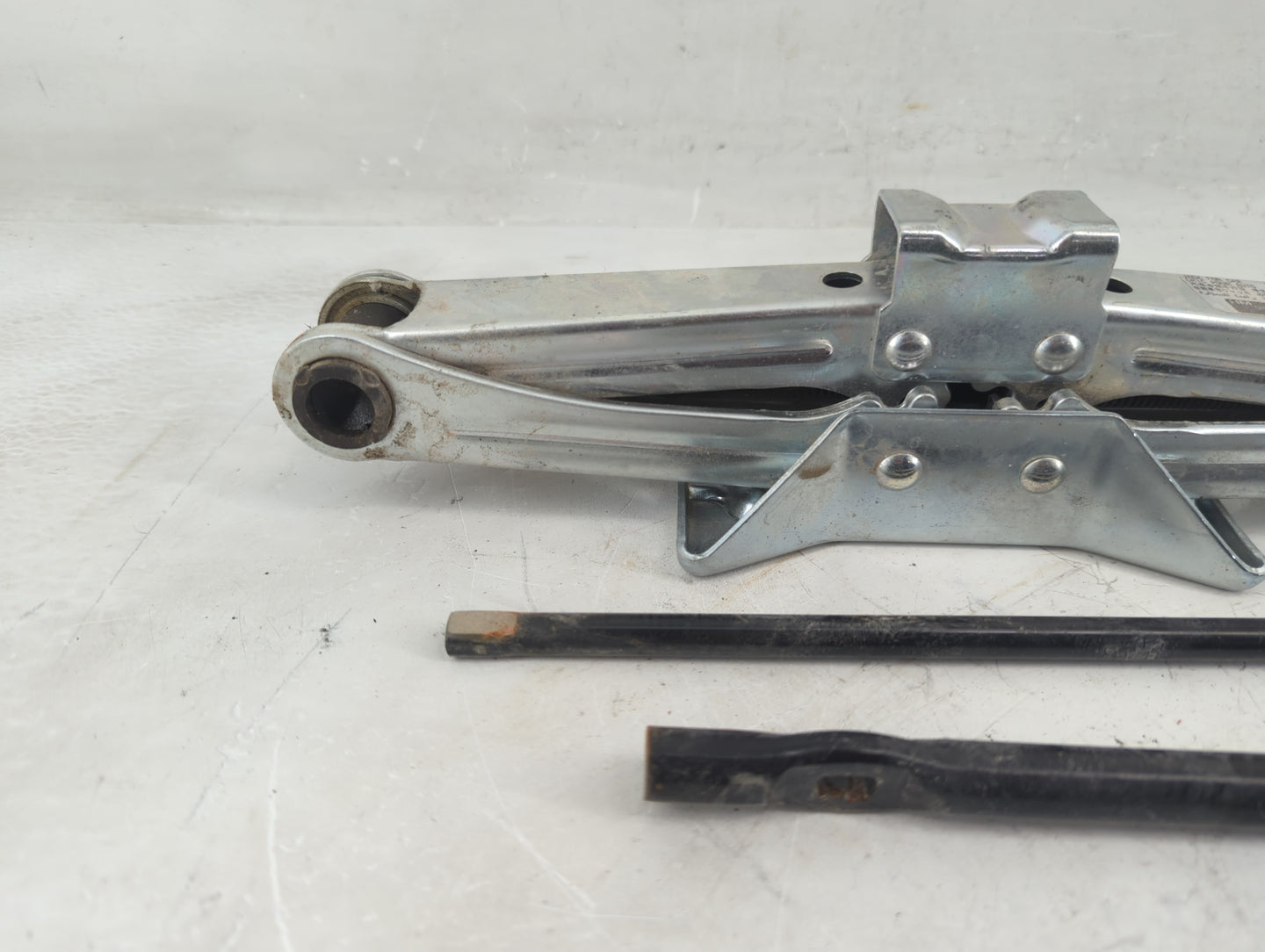 2011 Honda Accord Spare Scissor Car Jack - Oemusedautoparts1.com