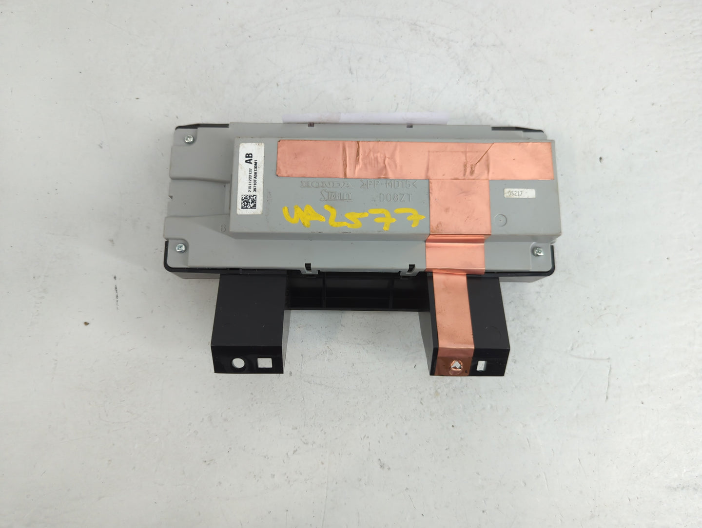 2010-2012 Honda Accord Radio AM FM Cd Player Receiver Replacement P/N:21511222137 Fits Fits 2010 2011 2012 OEM Used Auto Par