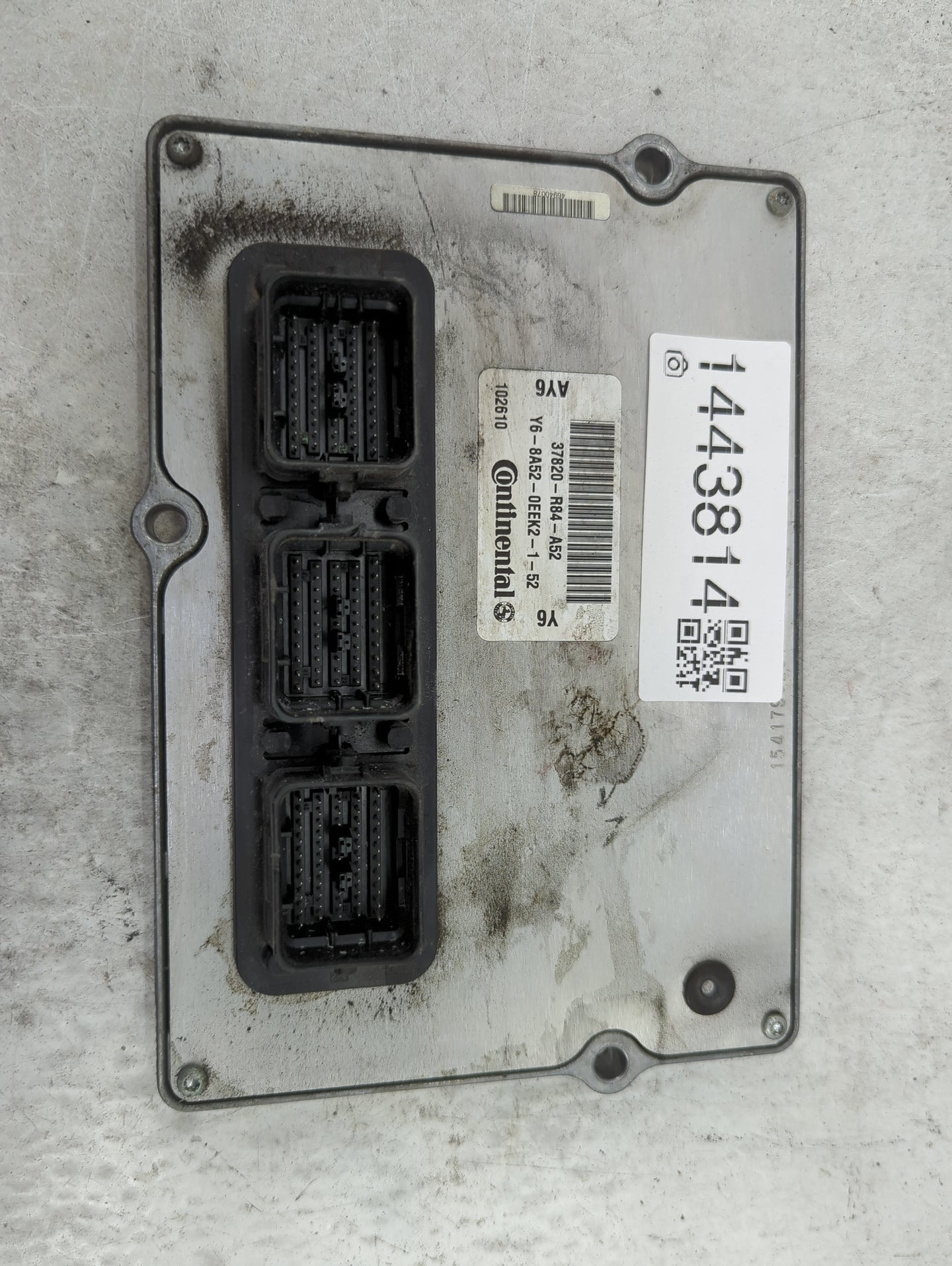 2011-2012 Honda Accord PCM Engine Control Computer ECU ECM PCU OEM P/N:37820-R84-A52 Fits Fits 2011 2012 OEM Used Auto Parts