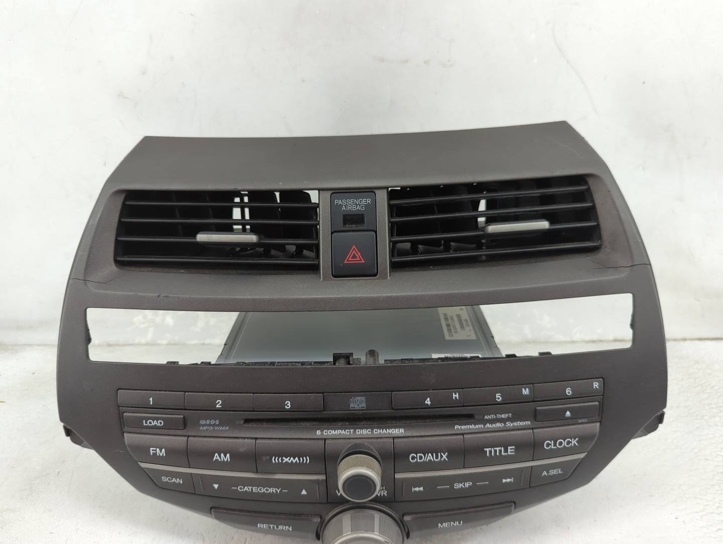 2011-2012 Honda Accord Radio AM FM Cd Player Receiver Replacement P/N:77260TA5A600 Fits Fits 2011 2012 OEM Used Auto Parts -
