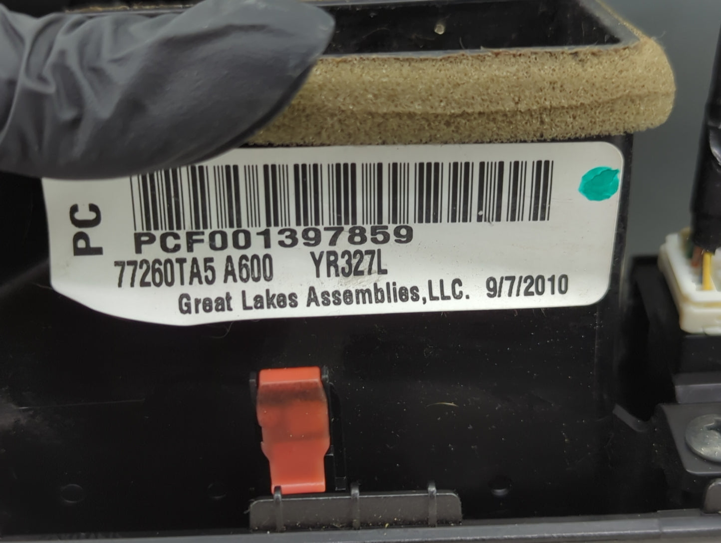 2011-2012 Honda Accord Radio AM FM Cd Player Receiver Replacement P/N:77260TA5A600 Fits Fits 2011 2012 OEM Used Auto Parts -