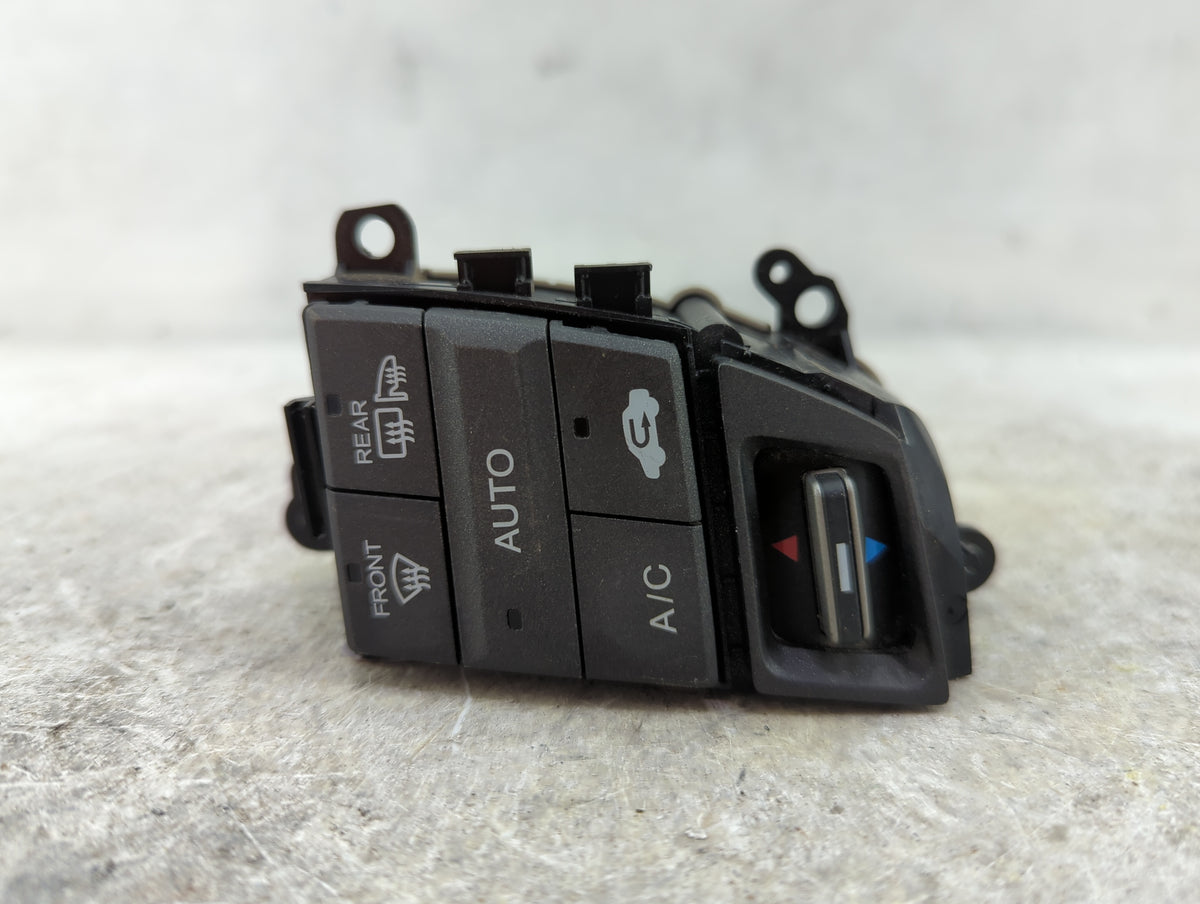 2011 Honda Accord Climate Control Module Temperature AC/Heater Replacement P/N:79630TA5A010M1 Fits OEM Used Auto Parts - Oem