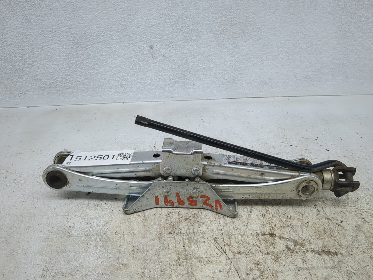 2011 Honda Accord Spare Scissor Car Jack - Oemusedautoparts1.com