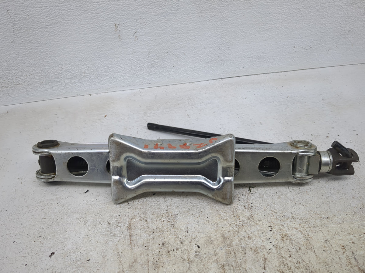 2011 Honda Accord Spare Scissor Car Jack - Oemusedautoparts1.com