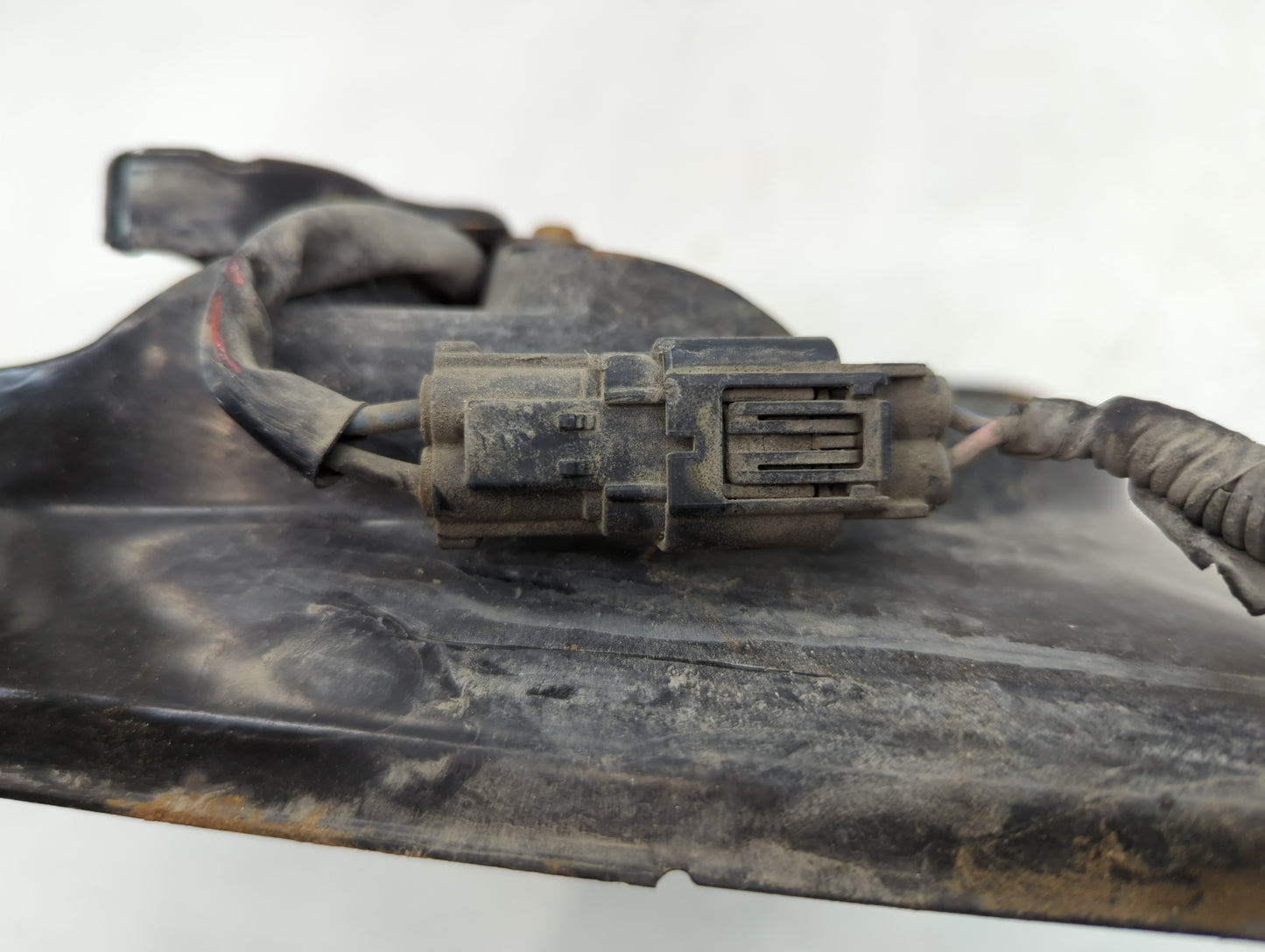 2011-2012 Honda Accord Left Radiator Fan Motor Assembly - Oemusedautoparts1.com