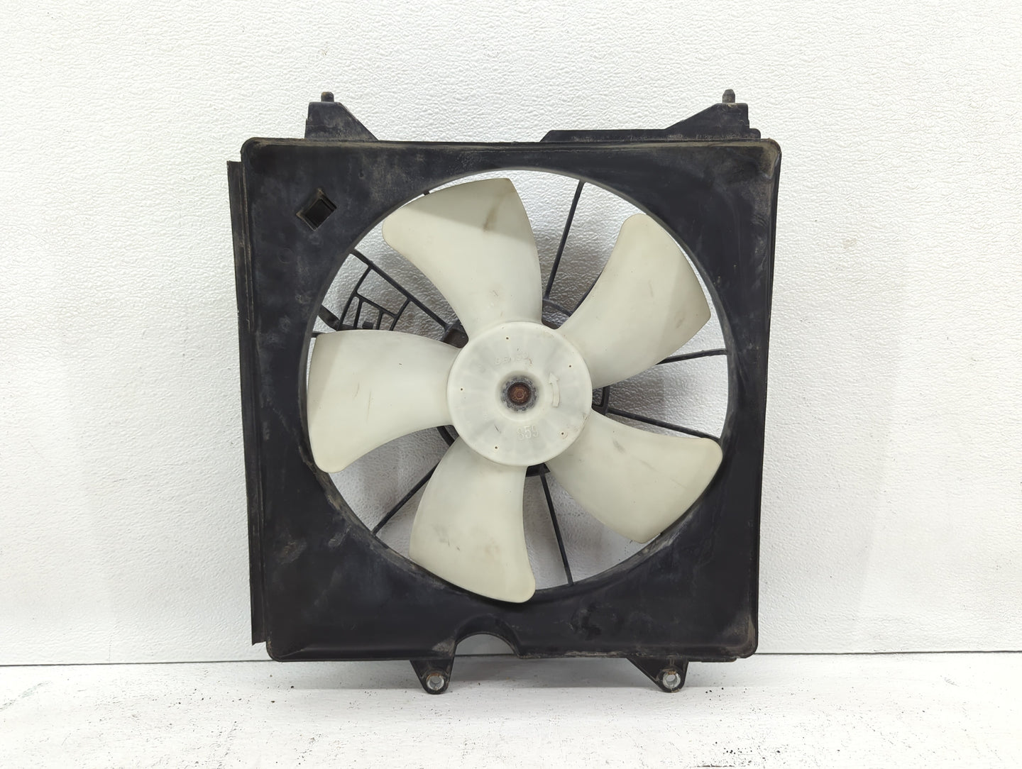 2011-2012 Honda Accord Left Radiator Fan Motor Assembly 613062 - Oemusedautoparts1.com