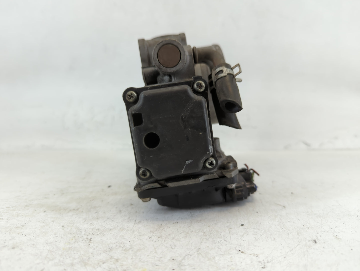 2008-2012 Honda Accord Throttle Body P/N:091181 1430 11M15 Fits Fits 2008 2009 2010 2011 2012 OEM Used Auto Parts - Oemuseda