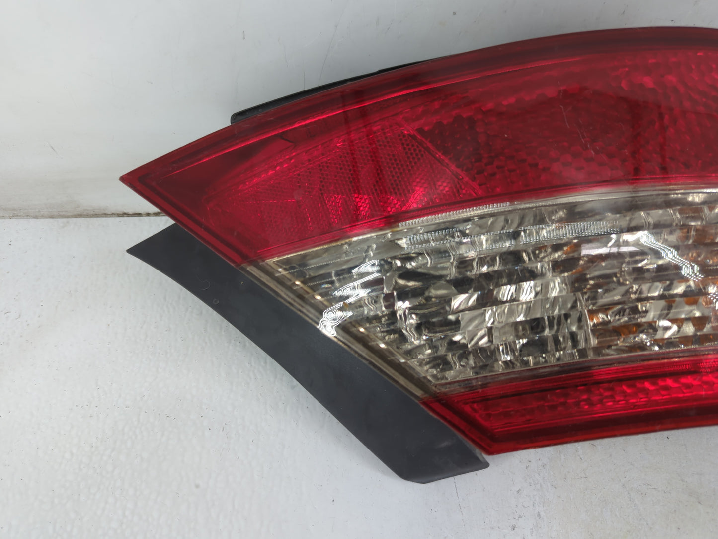 2009-2011 Honda Civic Tail Light Assembly Driver Left OEM P/N:L13376903 Fits Fits 2009 2010 2011 OEM Used Auto Parts - Oemus