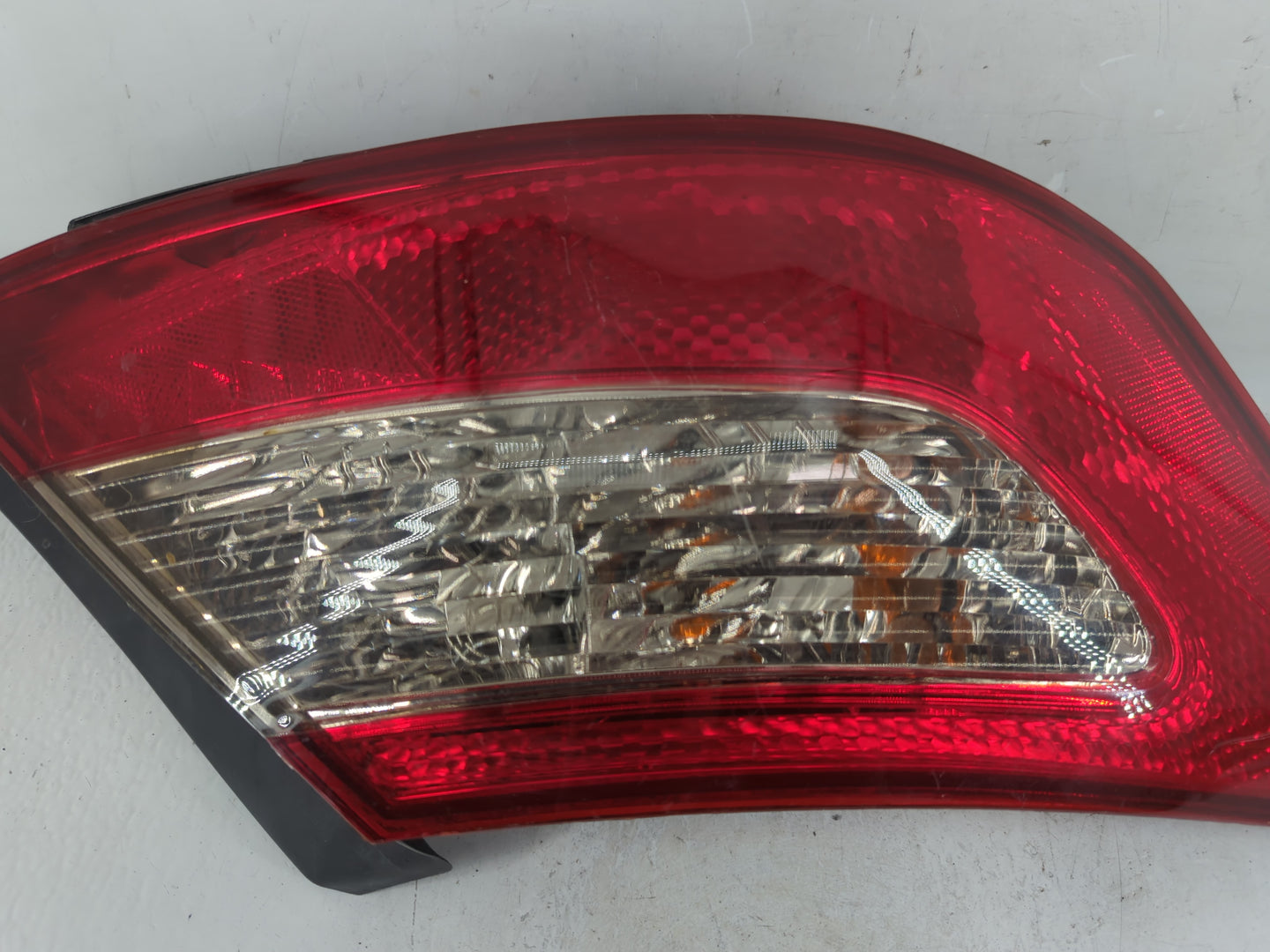 2009-2011 Honda Civic Tail Light Assembly Driver Left OEM P/N:L13376903 Fits Fits 2009 2010 2011 OEM Used Auto Parts - Oemus