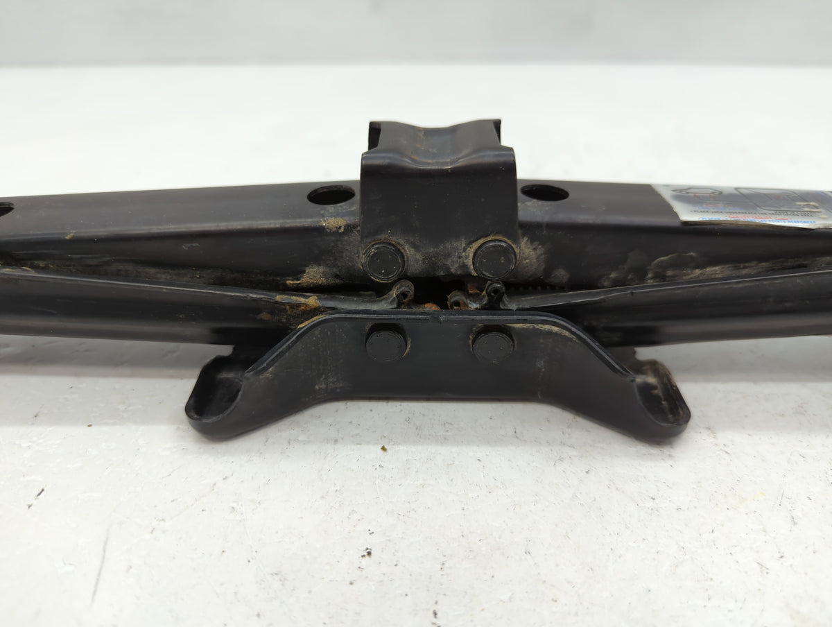 2011 Honda Civic Spare Scissor Car Jack - Oemusedautoparts1.com