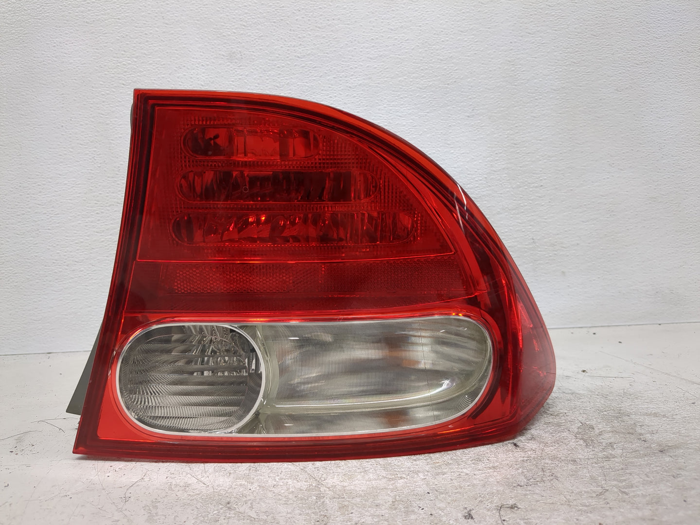 2009-2011 Honda Civic Tail Light Assembly Passenger Right OEM Fits Fits 2009 2010 2011 OEM Used Auto Parts - Oemusedautopart