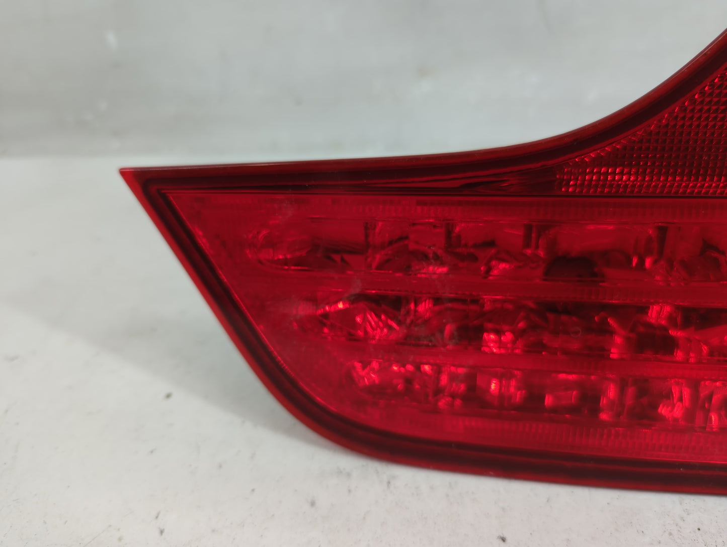 2006-2011 Honda Civic Tail Light Assembly Driver Left OEM Fits Fits 2006 2007 2008 2009 2010 2011 OEM Used Auto Parts - Oemu