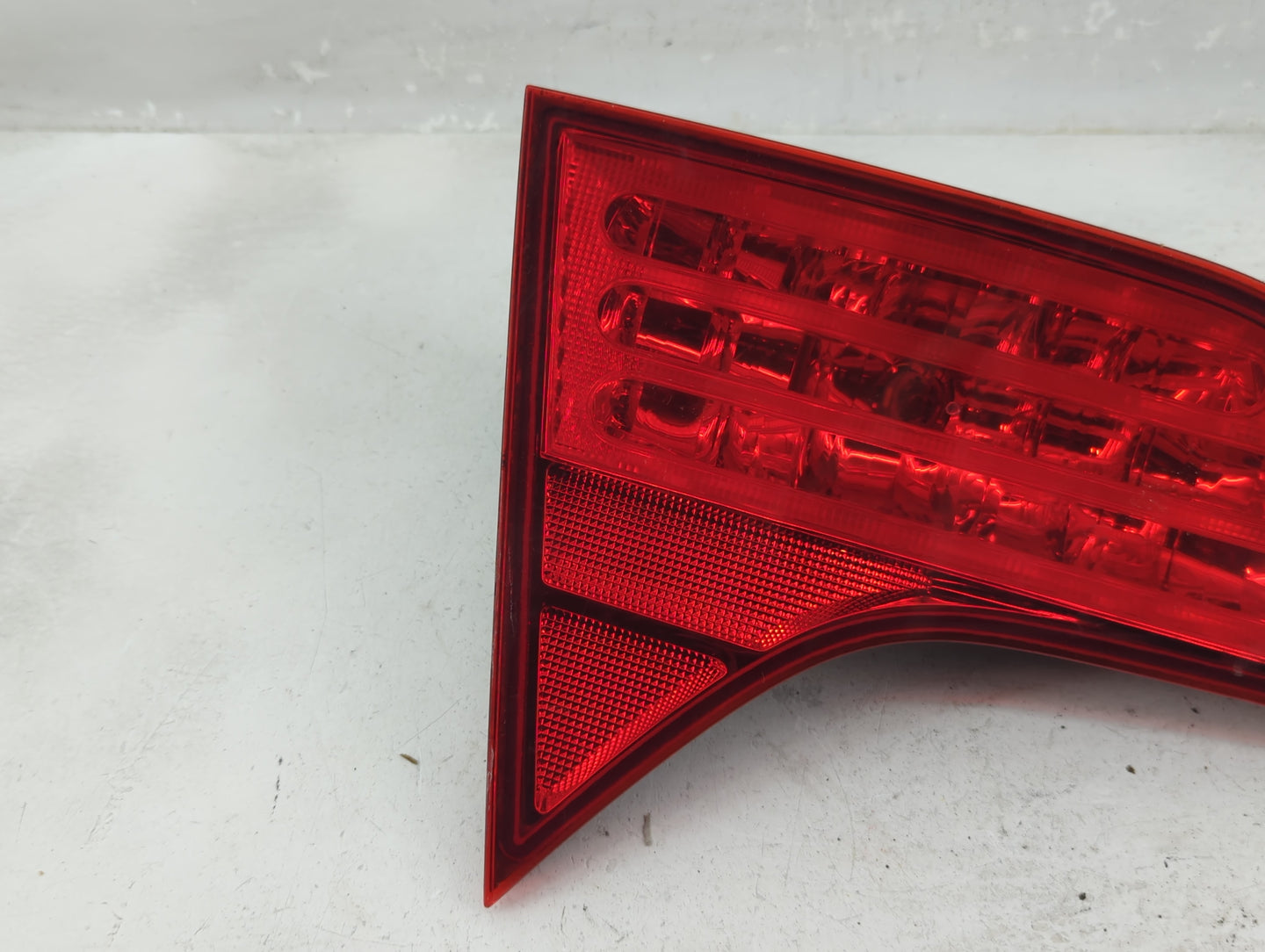 2006-2011 Honda Civic Tail Light Assembly Driver Left OEM Fits Fits 2006 2007 2008 2009 2010 2011 OEM Used Auto Parts - Oemu