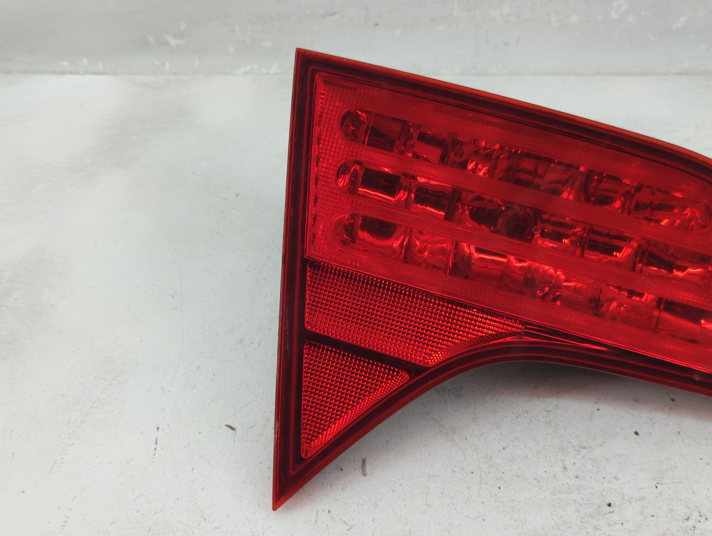 2006-2011 Honda Civic Tail Light Assembly Driver Left OEM Fits Fits 2006 2007 2008 2009 2010 2011 OEM Used Auto Parts - Oemu