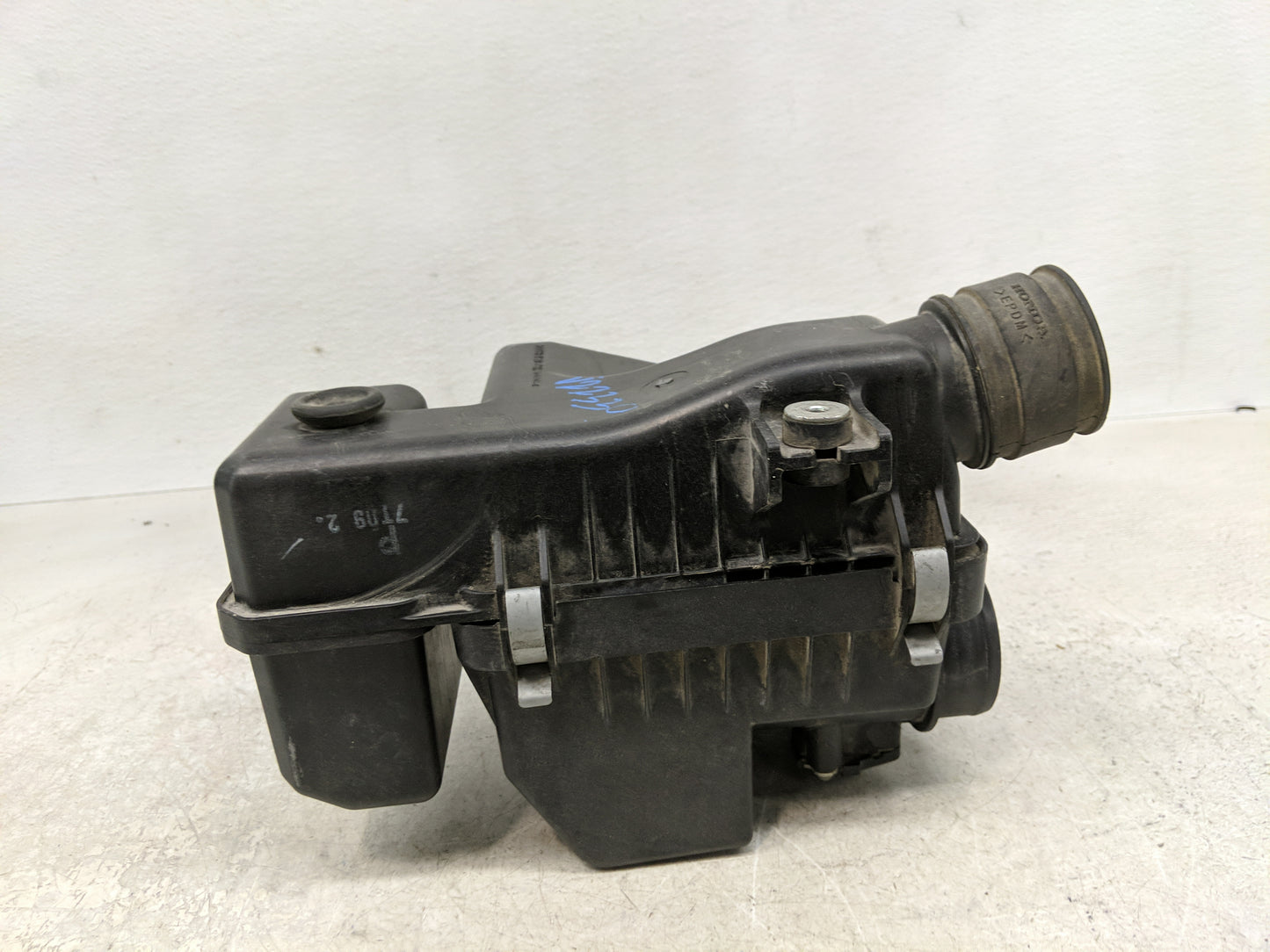 2006-2011 Honda Civic Air Cleaner Intake-duct Hose Tube - Oemusedautoparts1.com