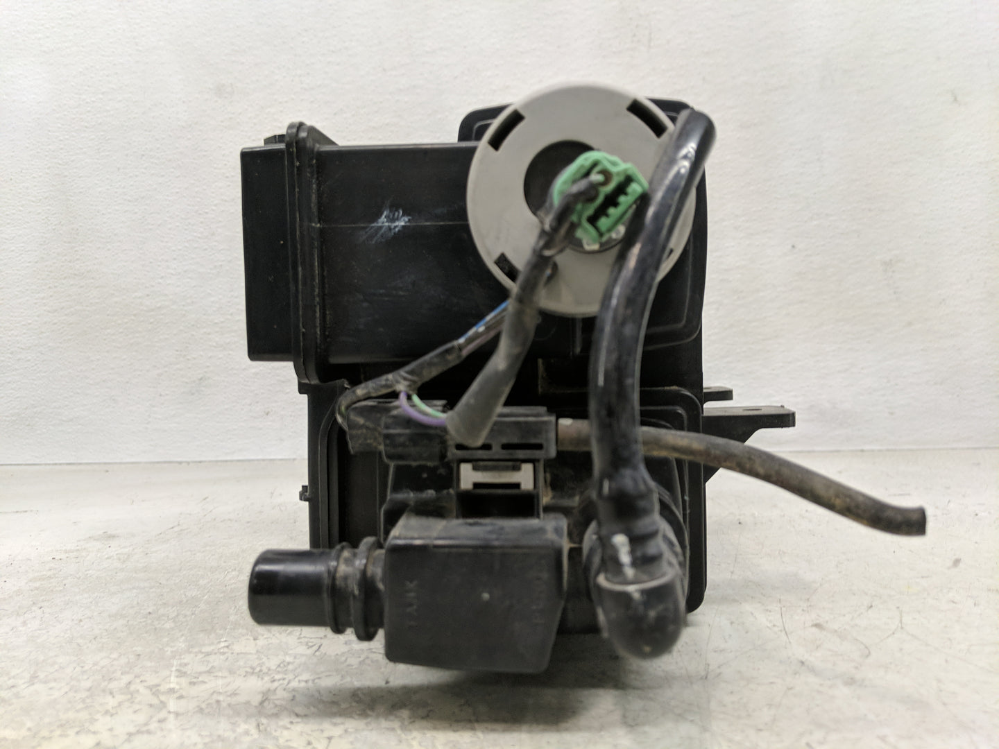 2011 Honda Civic Fuel Vapor Charcoal Canister - Oemusedautoparts1.com