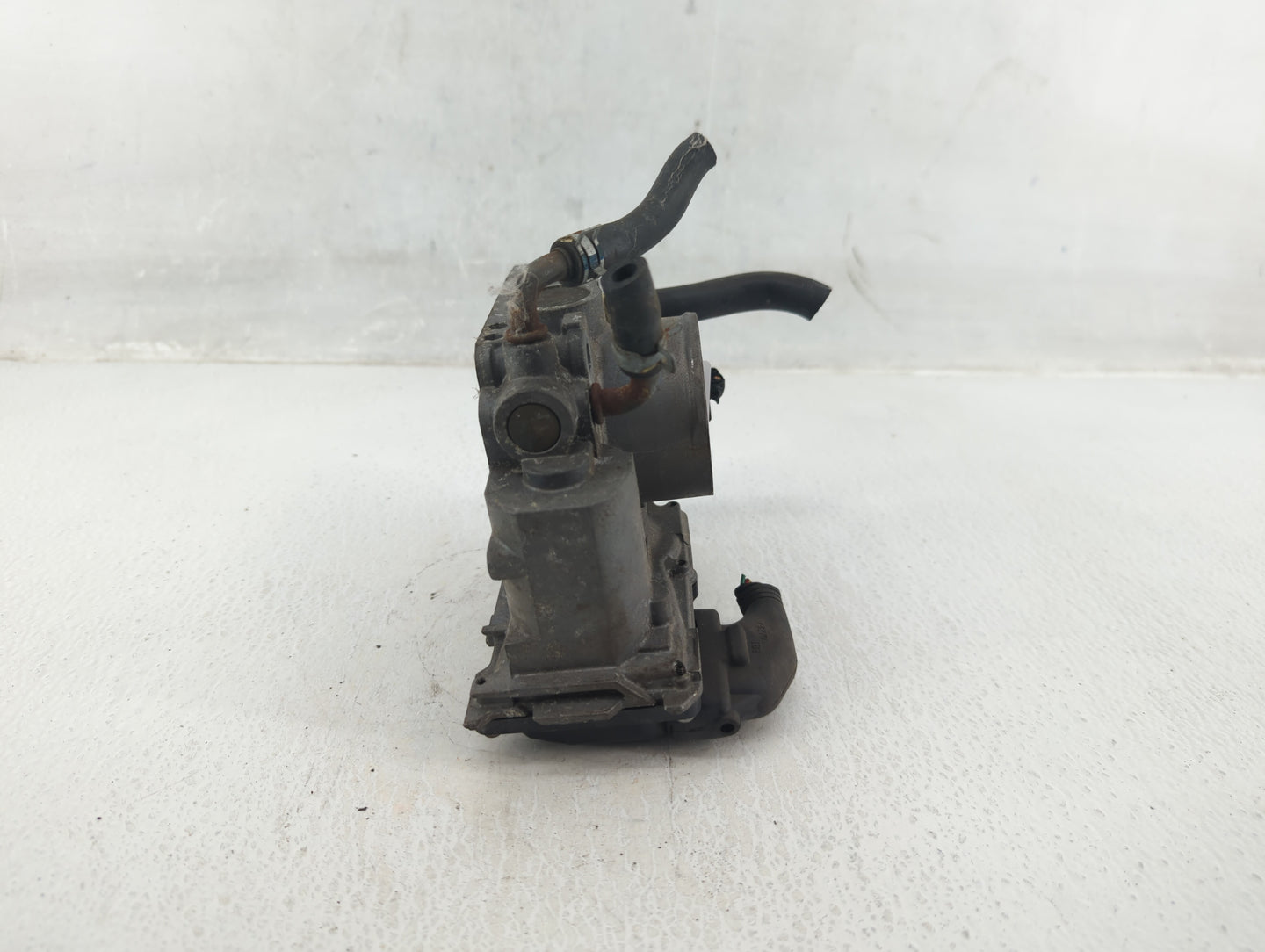 2006-2011 Honda Civic Throttle Body P/N:U20350072068 Fits Fits 2006 2007 2008 2009 2010 2011 OEM Used Auto Parts - Oemusedau