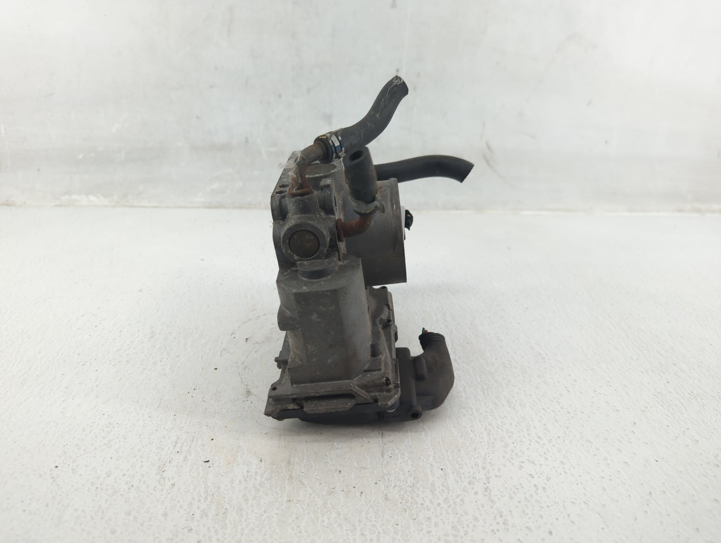 2006-2011 Honda Civic Throttle Body P/N:U20350072068 Fits Fits 2006 2007 2008 2009 2010 2011 OEM Used Auto Parts - Oemusedau