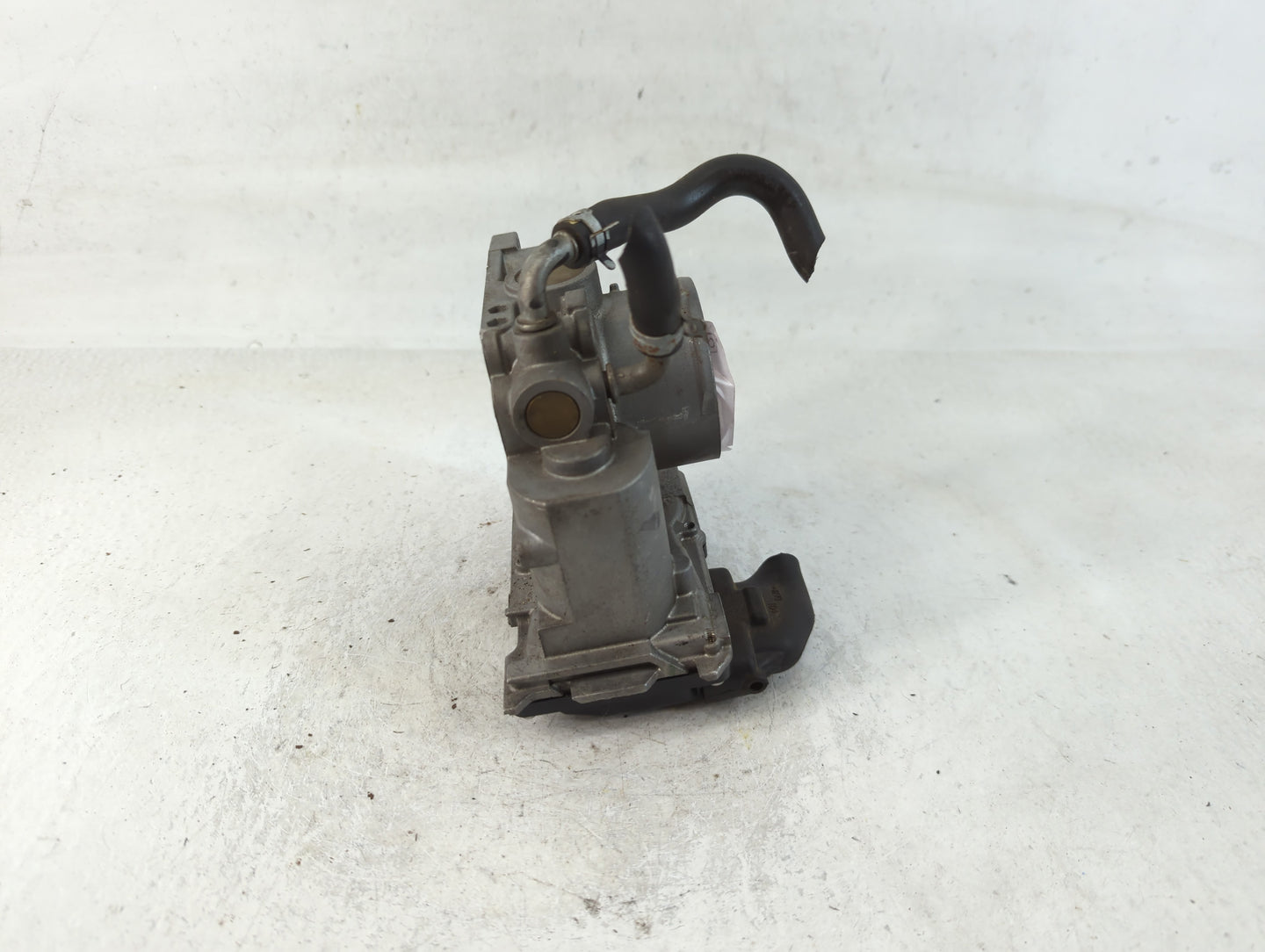 2006-2011 Honda Civic Throttle Body P/N:U30390085575 GMA4A Fits Fits 2006 2007 2008 2009 2010 2011 OEM Used Auto Parts - Oem