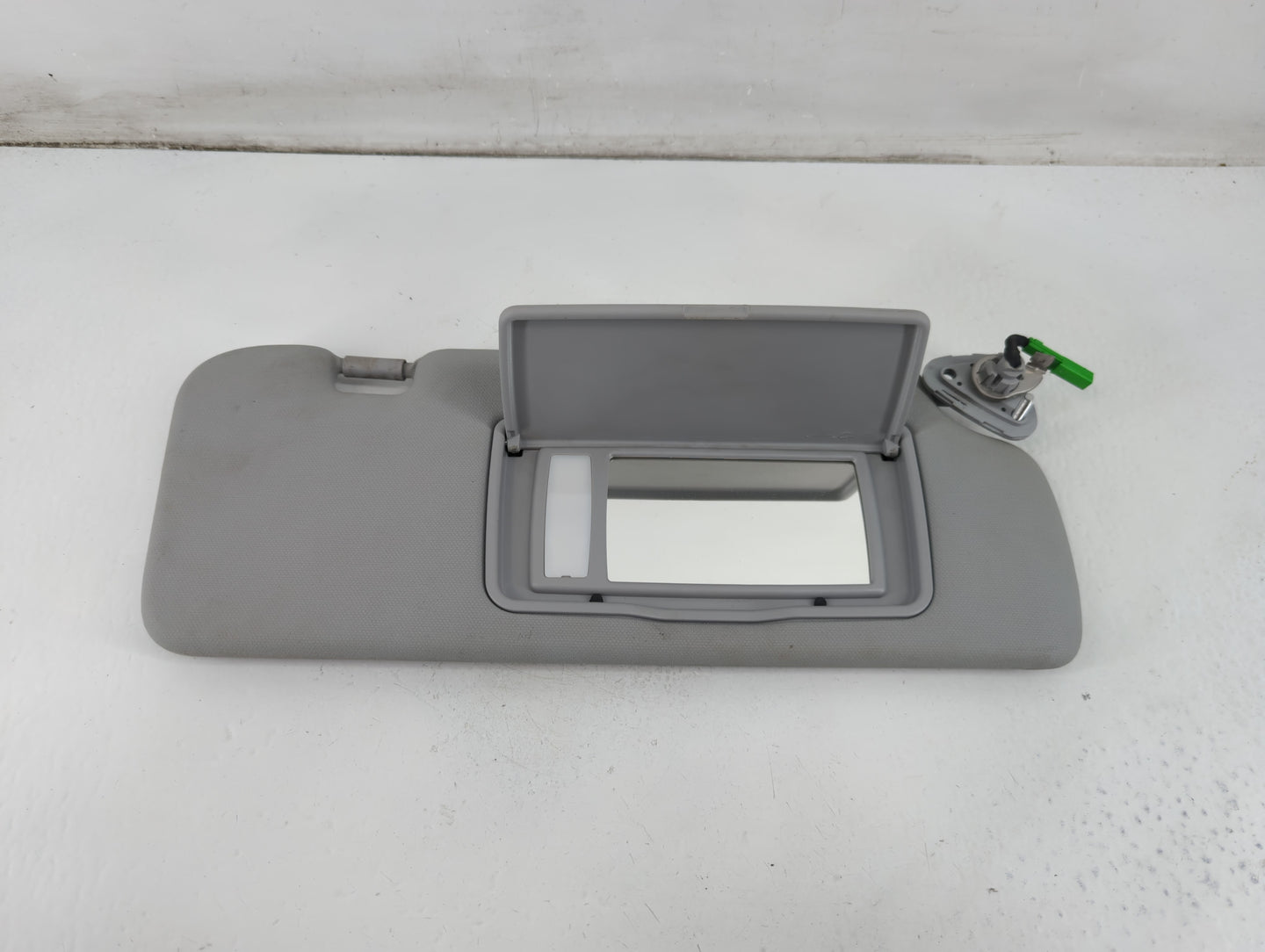 2010-2011 Honda Cr-V Sun Visor Shade Replacement Passenger Right Mirror Fits Fits 2010 2011 OEM Used Auto Parts - Oemusedaut