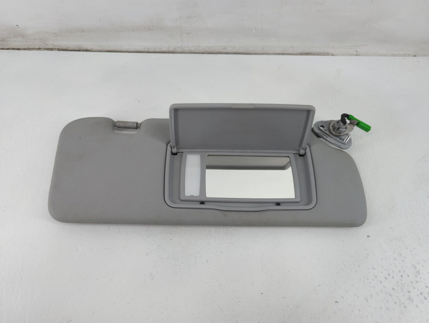 2010-2011 Honda Cr-V Sun Visor Shade Replacement Passenger Right Mirror Fits Fits 2010 2011 OEM Used Auto Parts - Oemusedaut