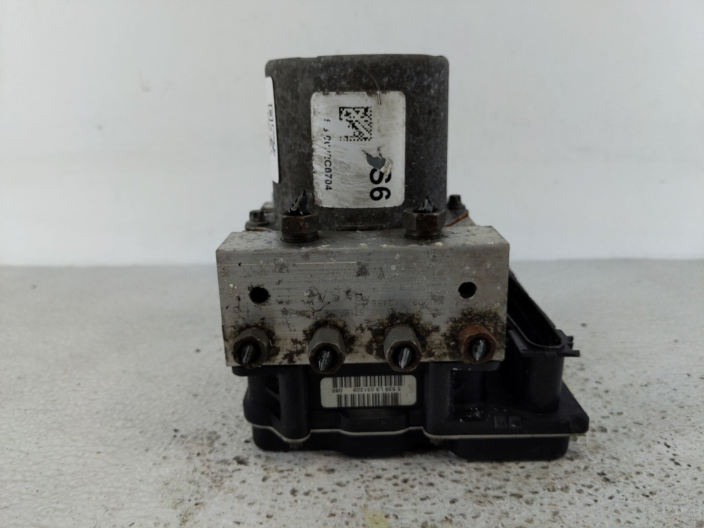 2010-2011 Honda Cr-V ABS Pump Control Module Replacement P/N:57110-SXS-A620-M1 Fits Fits 2010 2011 OEM Used Auto Parts - Oem