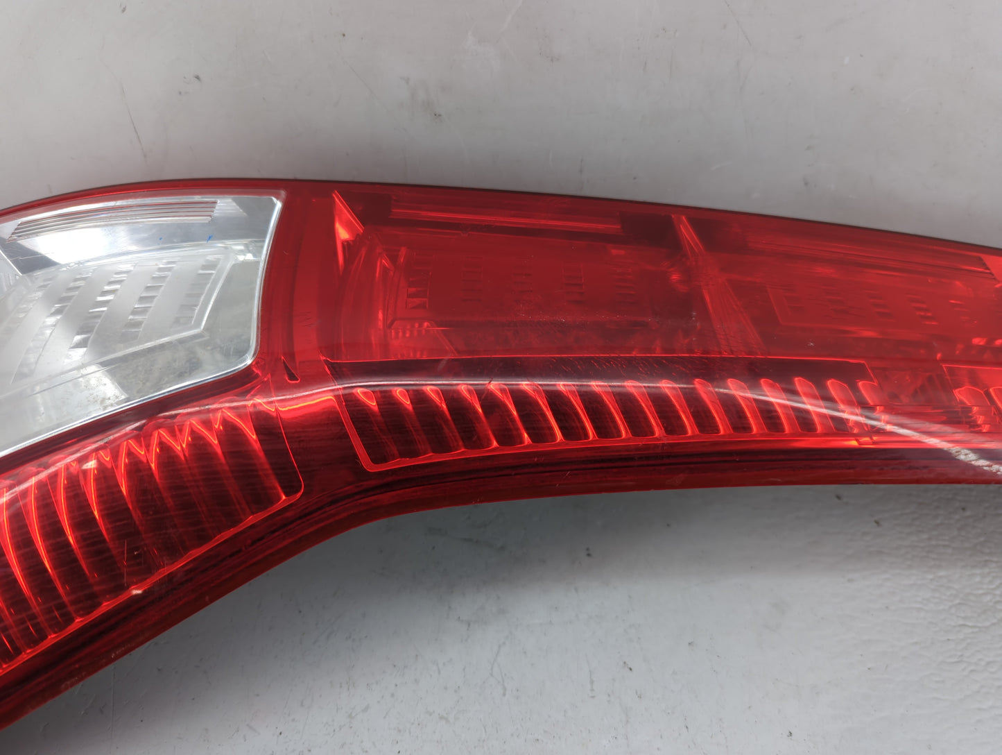 2007-2011 Honda Cr-V Tail Light Assembly Passenger Right OEM P/N:P6206 Fits Fits 2007 2008 2009 2010 2011 OEM Used Auto Part
