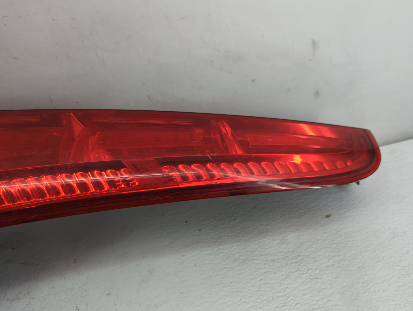 2007-2011 Honda Cr-V Tail Light Assembly Passenger Right OEM P/N:P6206 Fits Fits 2007 2008 2009 2010 2011 OEM Used Auto Part