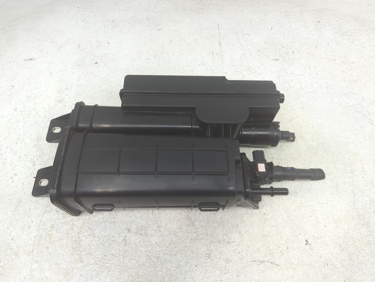 2011 Honda Cr-v Fuel Vapor Charcoal Canister - Oemusedautoparts1.com
