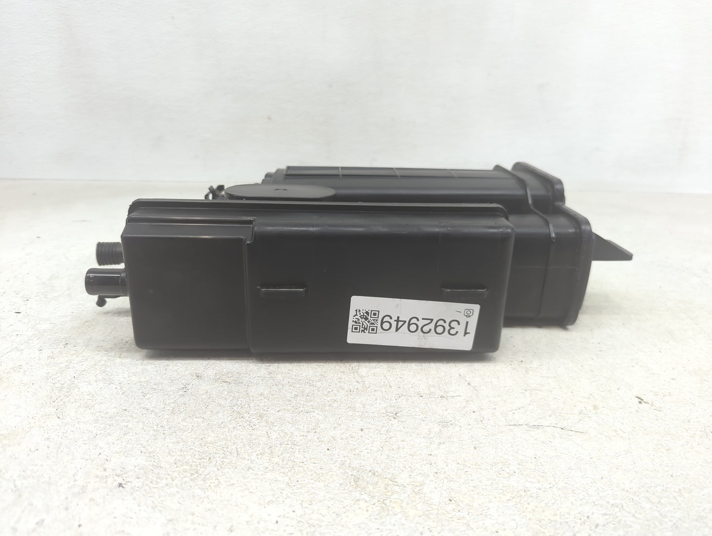 2011 Honda Cr-v Fuel Vapor Charcoal Canister - Oemusedautoparts1.com