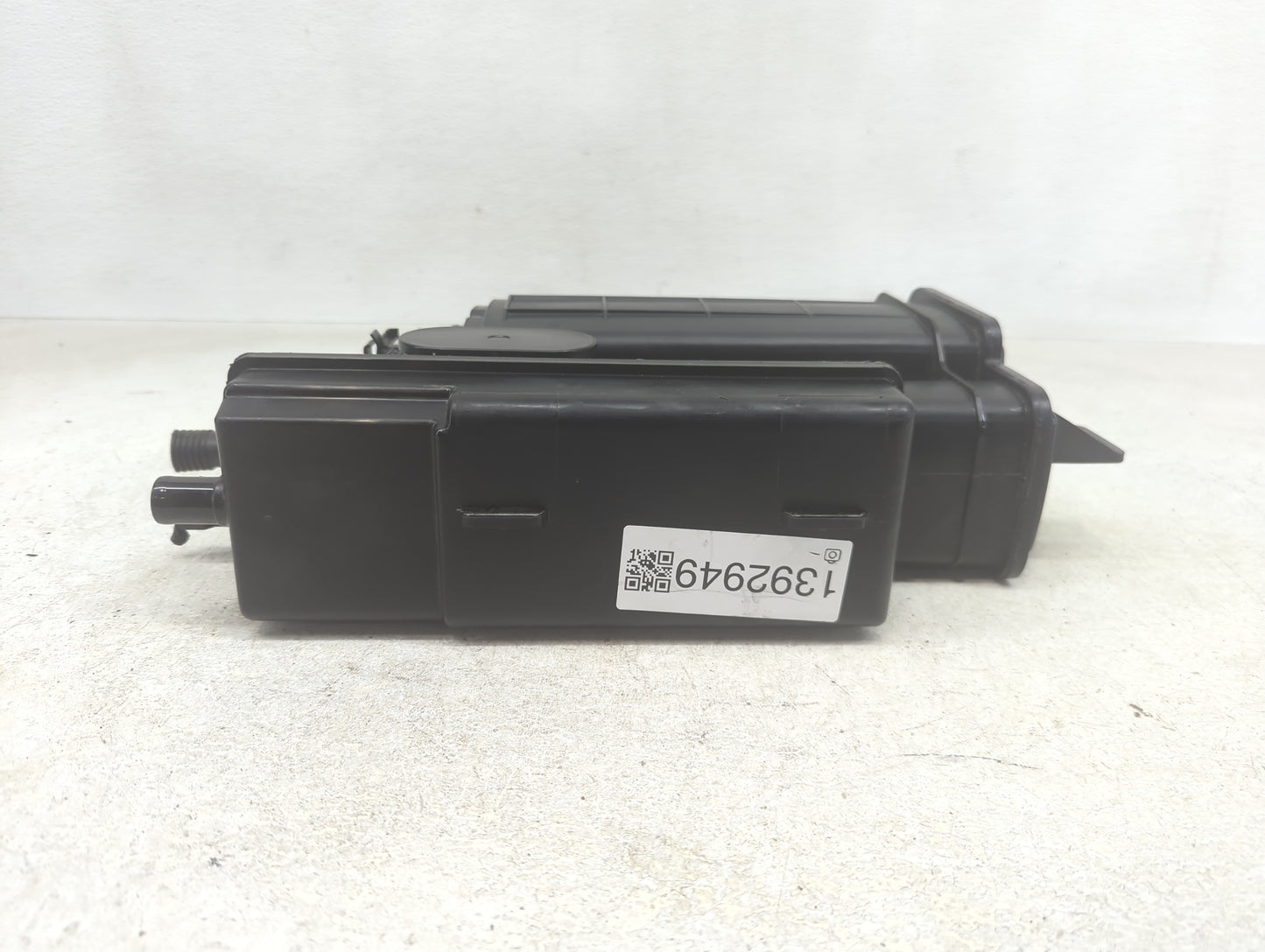 2011 Honda Cr-v Fuel Vapor Charcoal Canister - Oemusedautoparts1.com