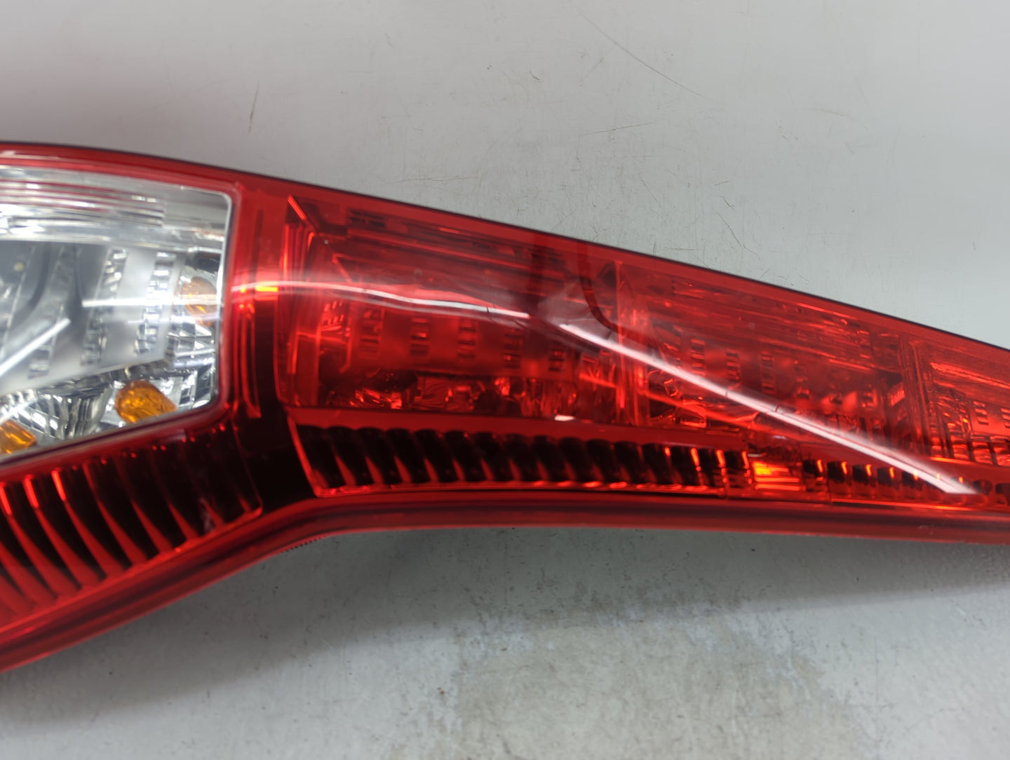 2007-2011 Honda Cr-V Tail Light Assembly Passenger Right OEM P/N:P6206 Fits Fits 2007 2008 2009 2010 2011 OEM Used Auto Part