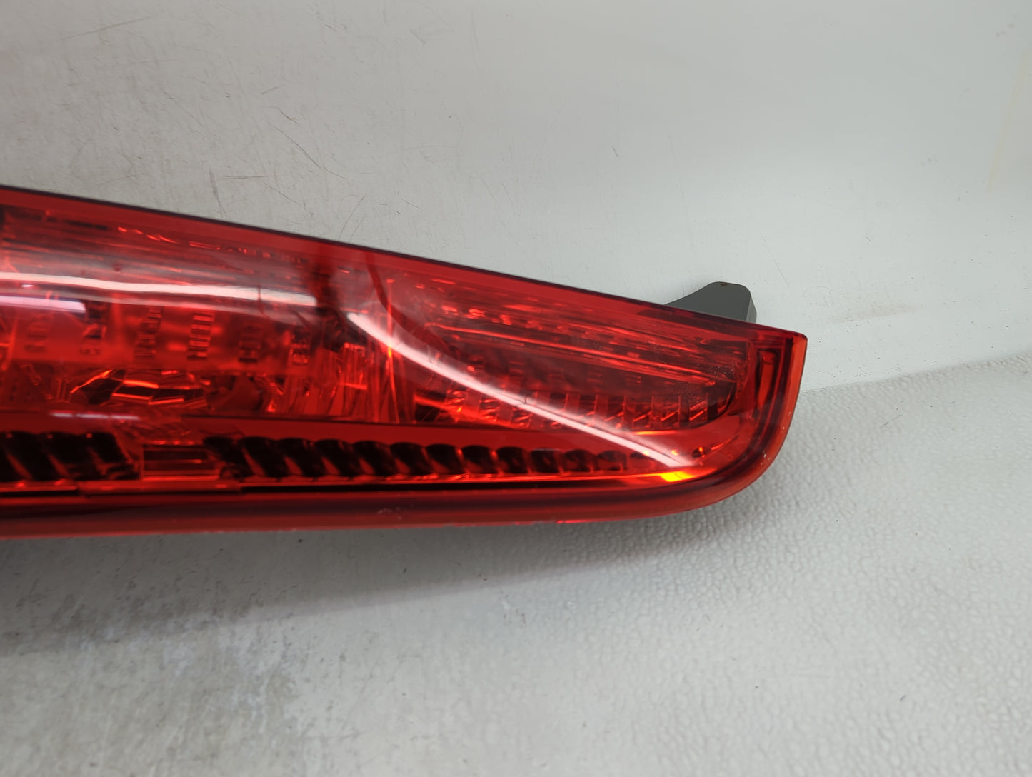 2007-2011 Honda Cr-V Tail Light Assembly Passenger Right OEM P/N:P6206 Fits Fits 2007 2008 2009 2010 2011 OEM Used Auto Part