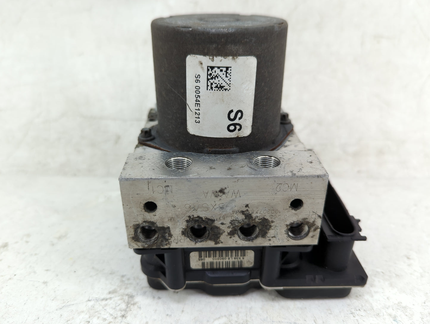 2010-2011 Honda Cr-V ABS Pump Control Module Replacement P/N:265 951 280 Fits Fits 2010 2011 OEM Used Auto Parts - Oemusedau