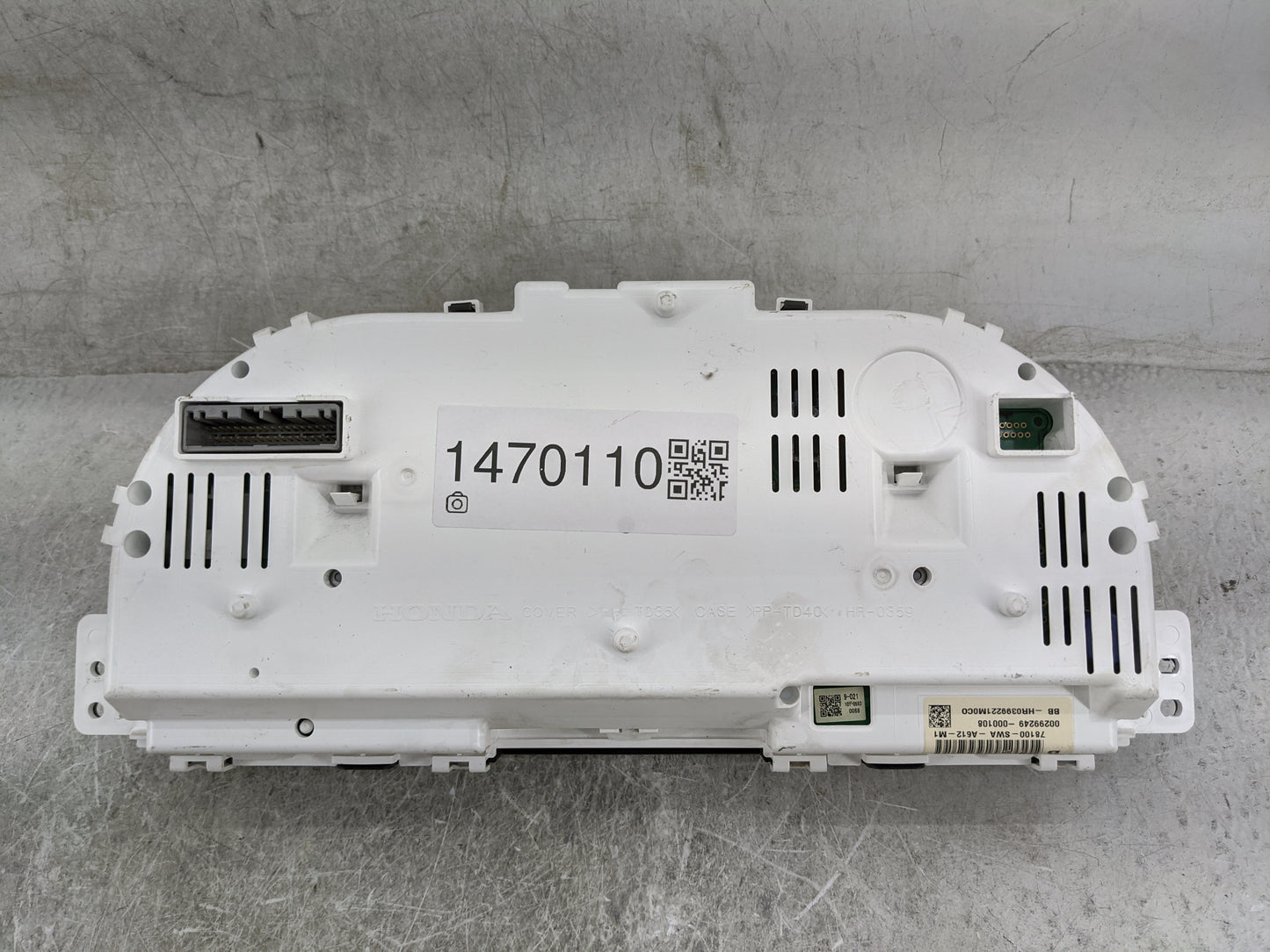2010-2011 Honda Cr-V Instrument Cluster Speedometer Gauges P/N:78100-SWA-A612-M1 Miles:116K Fits Fits 2010 2011 OEM Used Aut