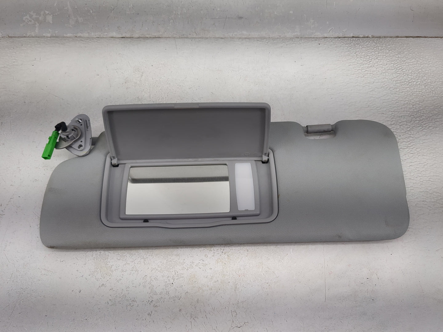 2010-2011 Honda Cr-V Sun Visor Shade Replacement Driver Left Mirror Fits Fits 2010 2011 OEM Used Auto Parts - Oemusedautopar