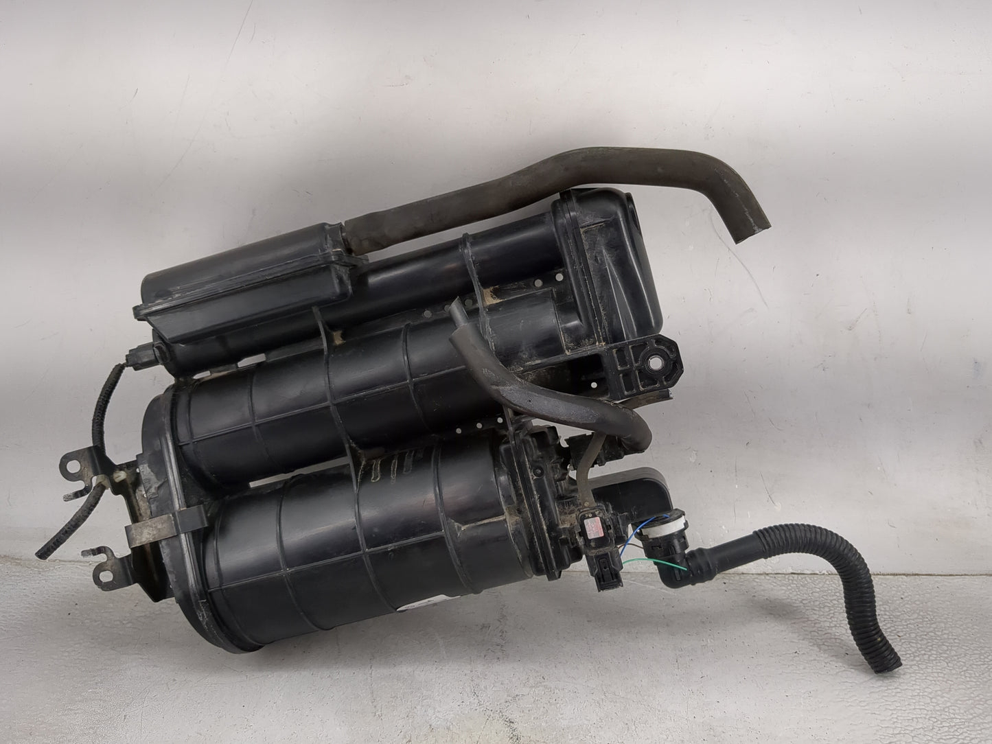 2011 Honda Cr-v Fuel Vapor Charcoal Canister - Oemusedautoparts1.com