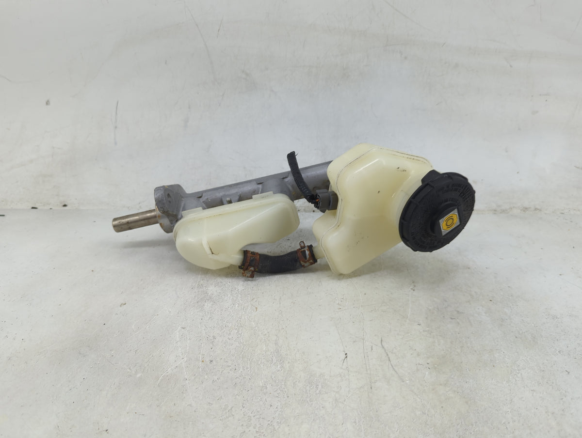 2007-2011 Honda Cr-v Brake Master Cylinder 1490515 - Oemusedautoparts1.com