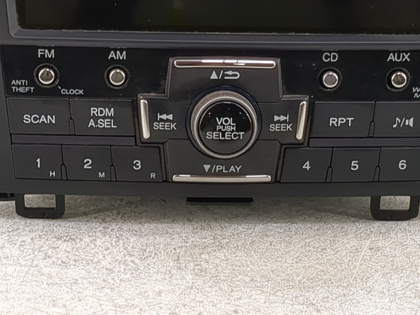 2011 Honda Cr-V Radio AM FM Cd Player Receiver Replacement P/N:39100-SWA-A011-M1 CQ-EH7962VT Fits OEM Used Auto Parts - Oemu
