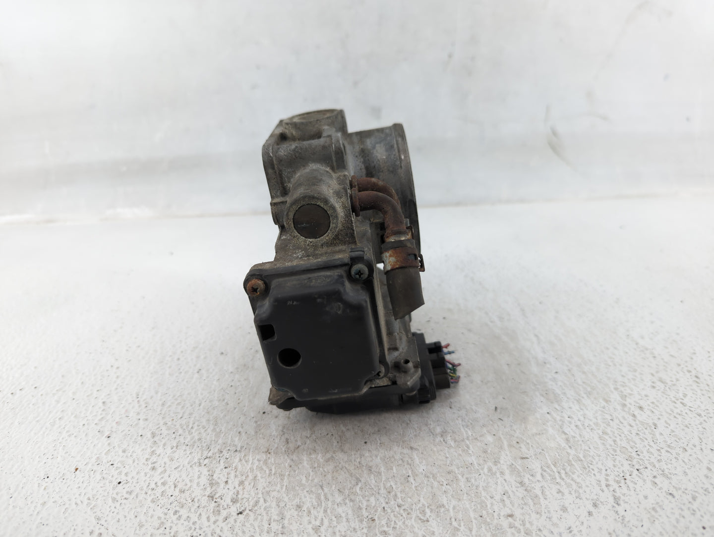 2010-2014 Honda Cr-V Throttle Body P/N:U2250440481 Fits Fits 2010 2011 2012 2013 2014 2015 OEM Used Auto Parts - Oemusedauto