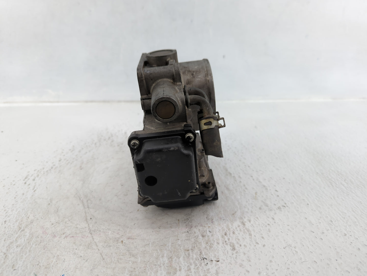 2010-2014 Honda Cr-V Throttle Body P/N:GMD7E Fits Fits 2010 2011 2012 2013 2014 2015 OEM Used Auto Parts - Oemusedautoparts1