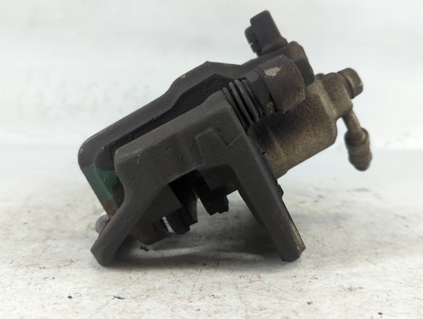 2009-2011 Honda Cr-v Front Driver Left Brake Caliper - Oemusedautoparts1.com